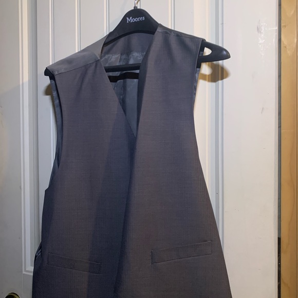 Alfred sung gray suit jacket vest & pants 48 regular 43 waist - Picture 7 of 9